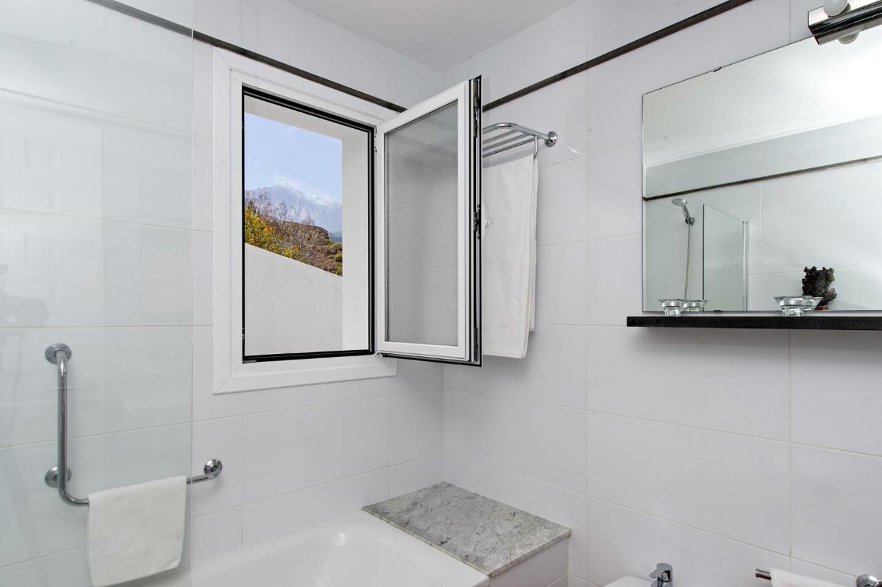 Superior G: Private Pool & Concierge Apartment Icod De Los Vinos Luaran gambar